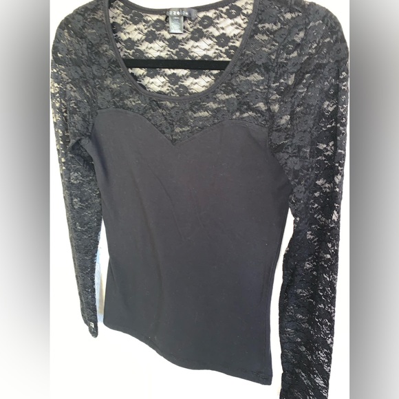 Bozzolo Long Sleeve Black Lace Top - Picture 4 of 13